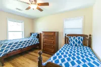 4Br/3BA on a Golf Course Close to Beach, Casinos & Downtown Ocean Springs! - Homestays