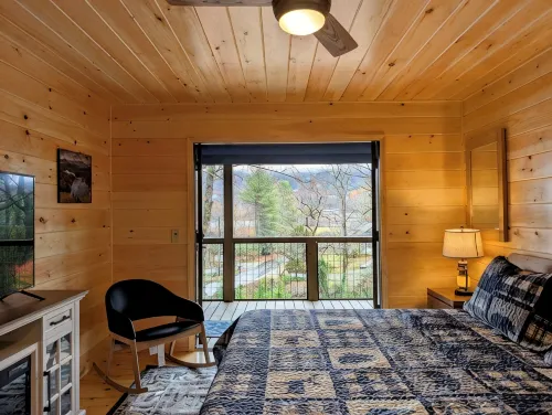 Spacious Mountain Retreat w/ Hot Tub & Game Room - Chalets