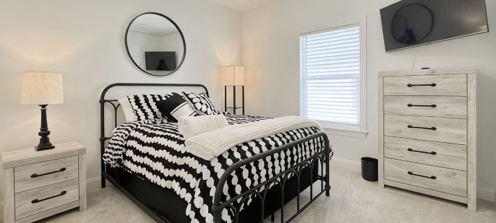 Lots of amenities. Open Floor plan. Perfect for families and groups! Hotels in Auburn