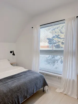 Prime Location Downtown Studio - Apartments