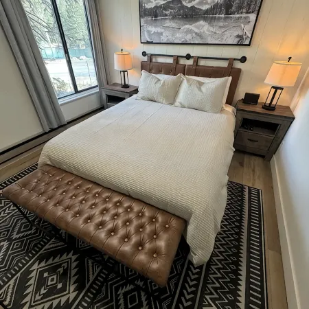Fireside Condo at the Village - Sleeps 4 - Newly Remodeled