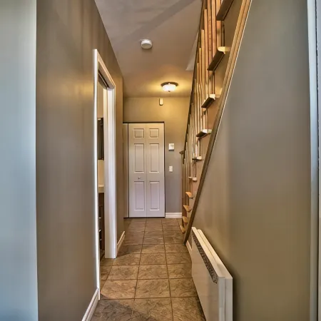 Dynamite 2-Bedroom House, Garage, Sleeps 6