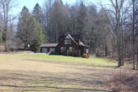 Secluded Luxury Mountain Chalet near downtown Fayetteville - Chalets