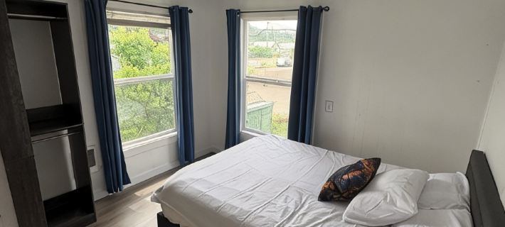 Hogwartz "House Ravenclaw" Themed 2-bd, 1-ba upstairs apartment. Hotele w: Springfield