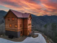🌄Unforgettable Views!! Huge Luxury Lodge with Firepit! - Lodges