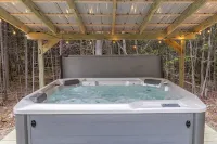 Cozy Acadia Hideaway with Hot Tub - 3-Star