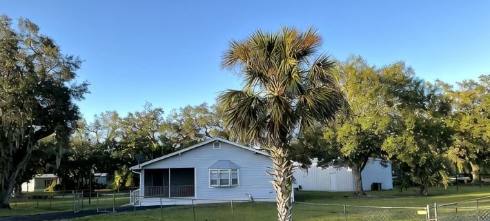 Green Acres! - Spacious secure home with ample boat parking for fishing & fun! Hotéis em Okeechobee County