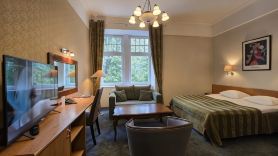 Barclay Hotel