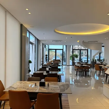Ailana Hotel