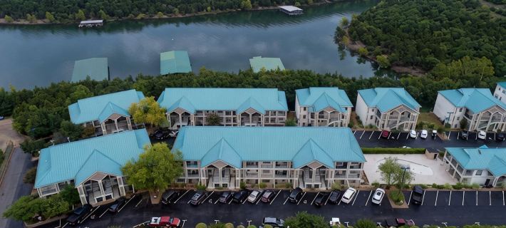 俯瞰桌岩湖精美兩臥兩衛頂層公寓！ 里奇代爾住宿飯店