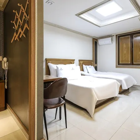 Lounz Stay Hotel Hwasoon