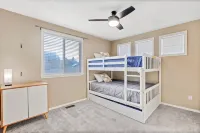 Spacious 4BR Meridian Home – Near Dining & Parks - 빌라