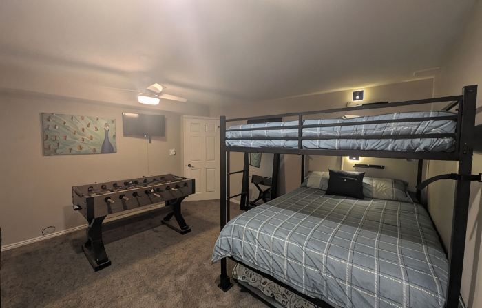 Luxury Basement Apartment with Private Entrance.  Play with Farm Animals!