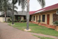Big "5" Guesthouse - 4-Star