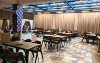 Premiere Hotel Tegal - Desayuno
