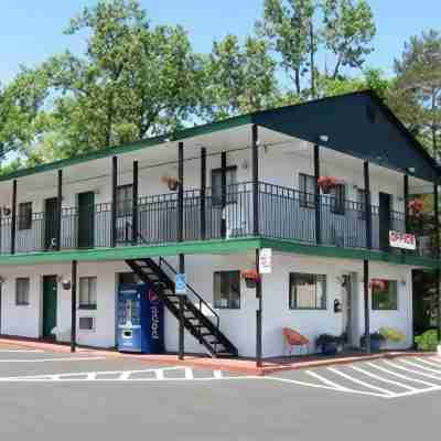 Lake View Inn Lake George Hotel Exterior