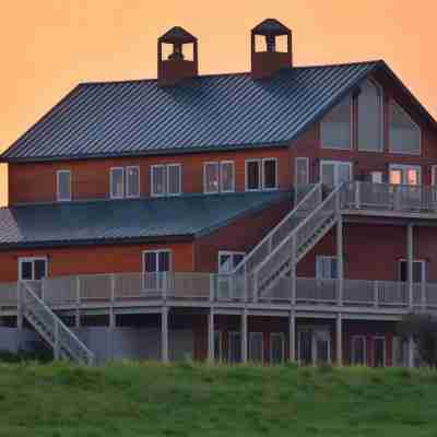 Comstock Premier Lodge LLC Hotel Exterior