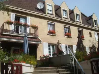 Logis Hôtel-Restaurant les Airelles Hotels in Mesnil-Follemprise