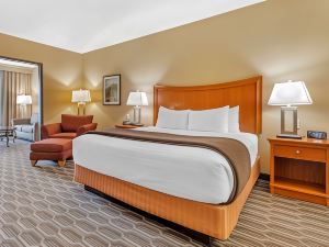 Best Western Plus Swiss Chalet Hotel  Suites