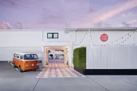 Tessa's on the Beach Hotels near Coolangatta Airport Terminal 1