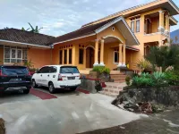 Wildan's Guest House Hotels in Cugenang