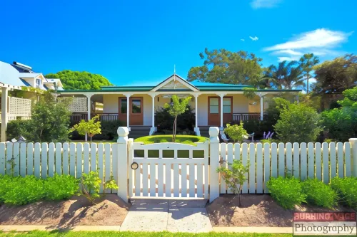 Reid's Place Hotels in Redcliffe