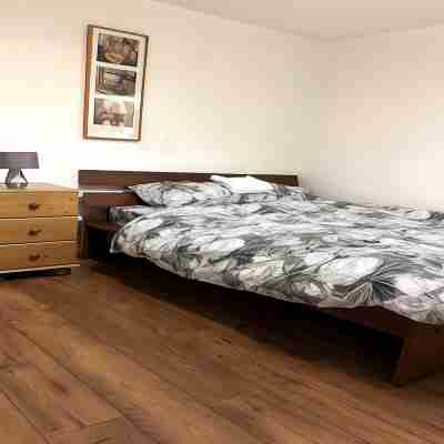 Urban Oasis 2-bed En-suite Apt in Birmingham Rooms