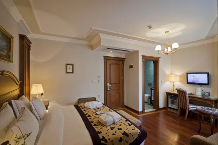 GLK Premier the Home Suites & Spa