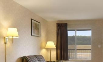 Super 8 by Wyndham Decatur Priceville