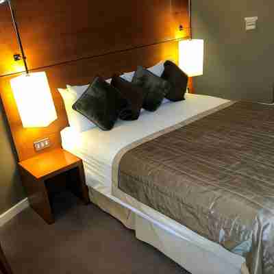 Ramada Plaza by Wyndham Wrexham Rooms