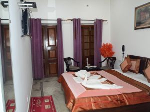 Hotel Shivratri Guest House