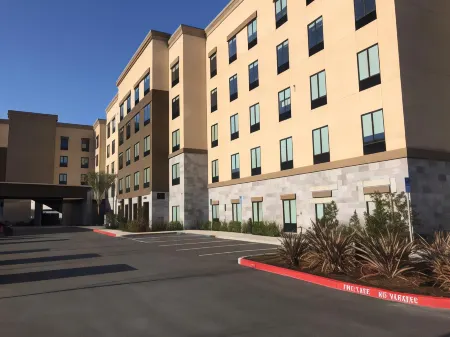 Hampton Inn & Suites San Jose Airport