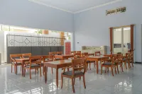 Raka Residence Purwoharjo Banyuwangi Hotels in Gambiran