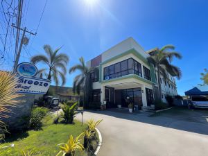 Argao Seabreeze Hotel powered by Cocotel