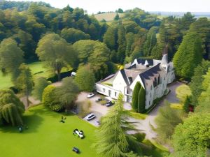 Glen-Yr-Afon House Hotel