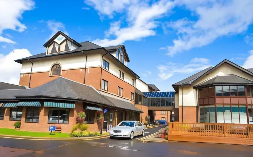 Holiday Inn Glasgow - East Kilbride Hotels in Гіффнок