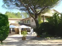 Logis la Bastide des Golfs Hotels in Mouans-Sartoux