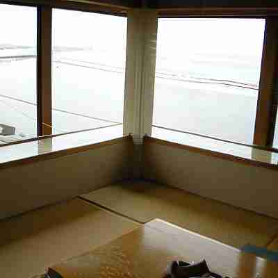 Small Lakeside Inn Kaigasou Rooms