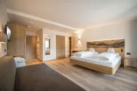 Hotel Condor Hotels in La Val