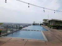 Pinnacle Apartment ( Louis Kienne ) Hotels in Central Semarang