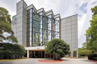 Embassy Suites by Hilton Atlanta Perimeter Center - Bintang 4