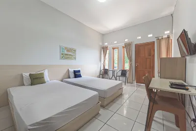 Urbanview Hotel d'Pineapple Villa Ciater by RedDoorz