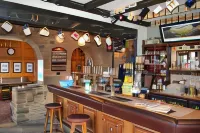 Oak Tree Inn Hotels in Stanley