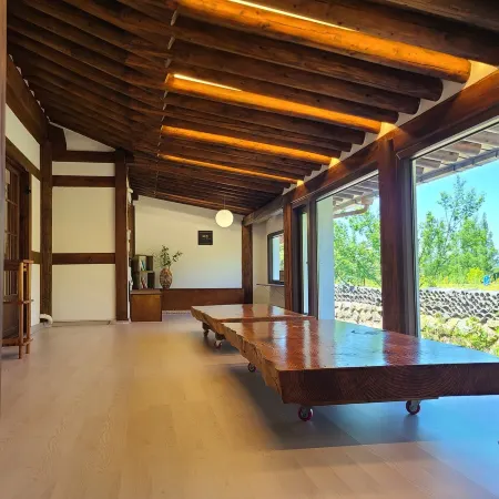 Yeongam Haeden Hanok Stay Отели рядом с достопримечательностью «Daebul University»