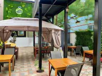GreenWall Mini-Hotel
