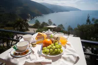 Albergo Suisse Bellevue - parking