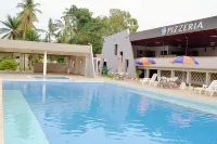 Hôtel Printemps Mont Korhogo - Pools