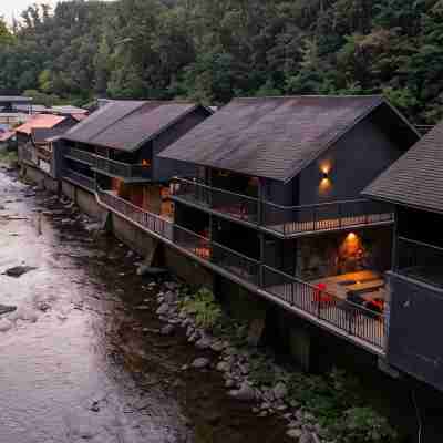 Historic Rocky Waters Inn, A Small Luxury Hotel Hotel Exterior