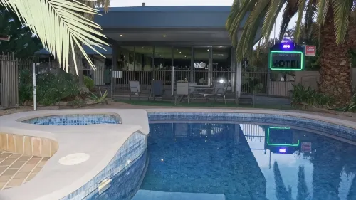Golden Leaf Motel
