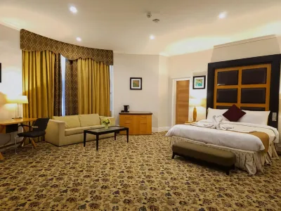 Crown Hotel Stone Hotels in Yarnfield